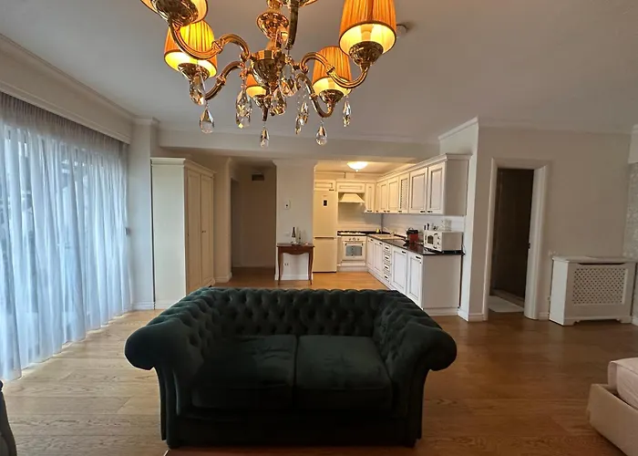 Holidays Host Bucureşti